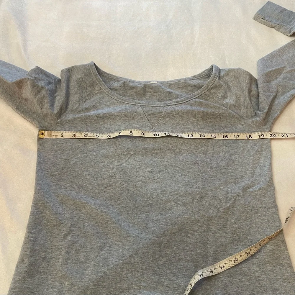 Lululemon Heathered Fossil Meditate Pullover Sweatshirt Size 10 - 2957